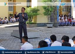 BPS Kota Mataram Goes to School - SMAN 3 Mataram